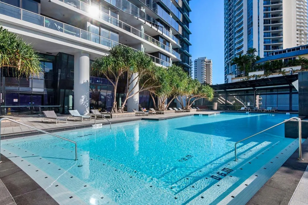 גולד קוסט Circle On Cavill - 2 Bedroom Converted Apartments - Wow Stay - No Parking Included 0*, גולד קוסט אוסטרליה