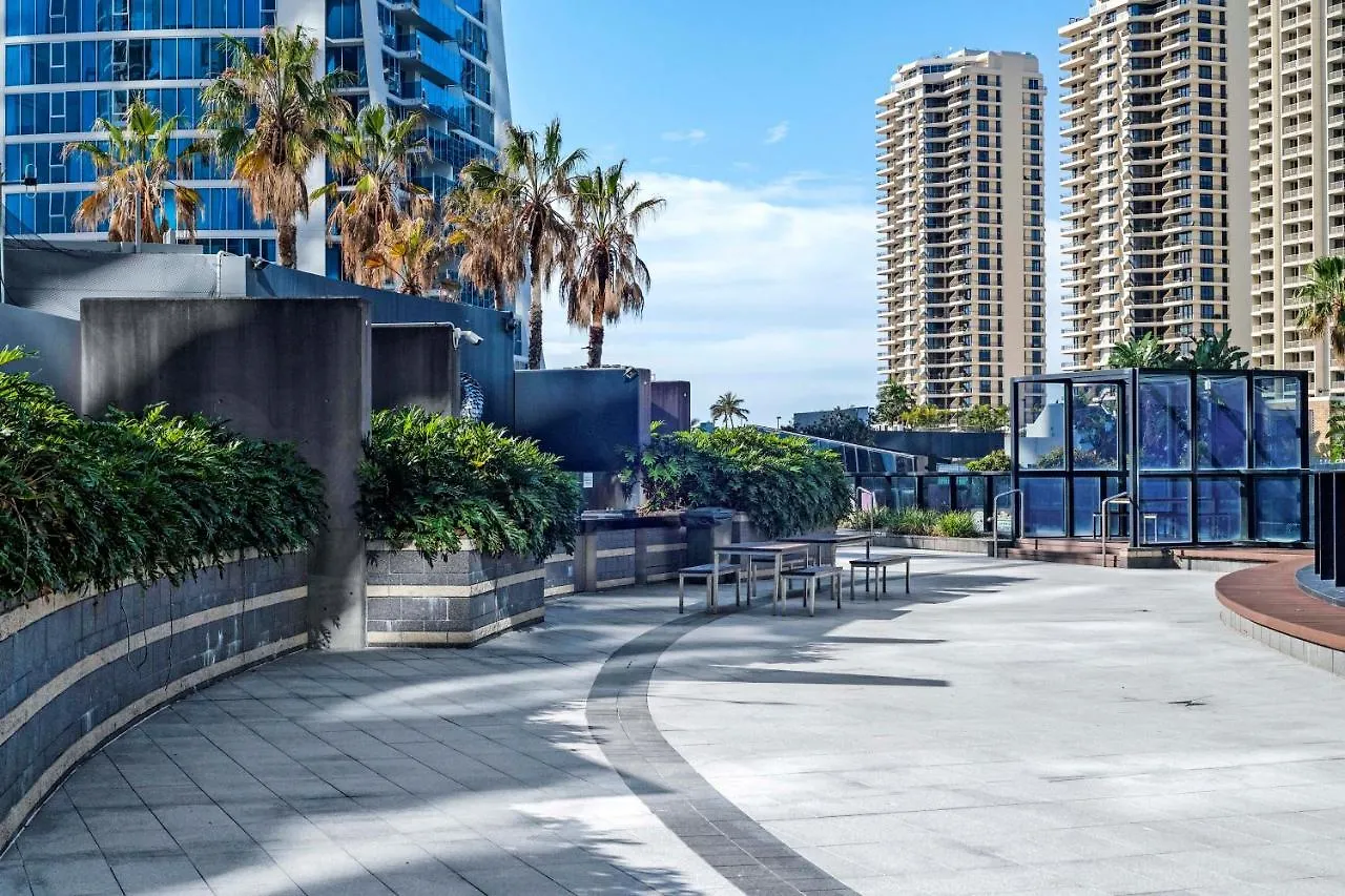 גולד קוסט Circle On Cavill - 2 Bedroom Converted Apartments - Wow Stay - No Parking Included גולד קוסט
