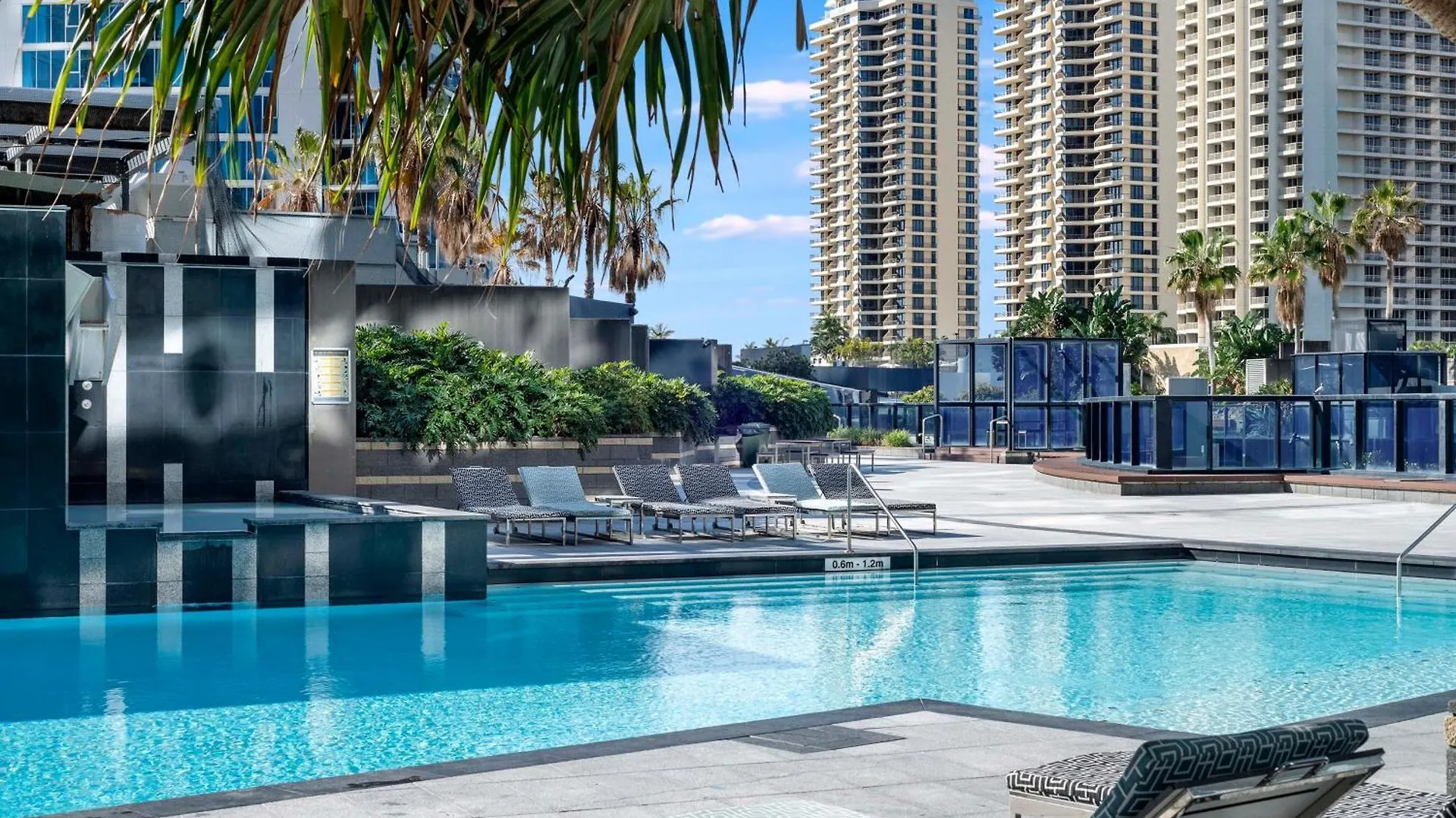 גולד קוסט Circle On Cavill - 2 Bedroom Converted Apartments - Wow Stay - No Parking Included אוסטרליה