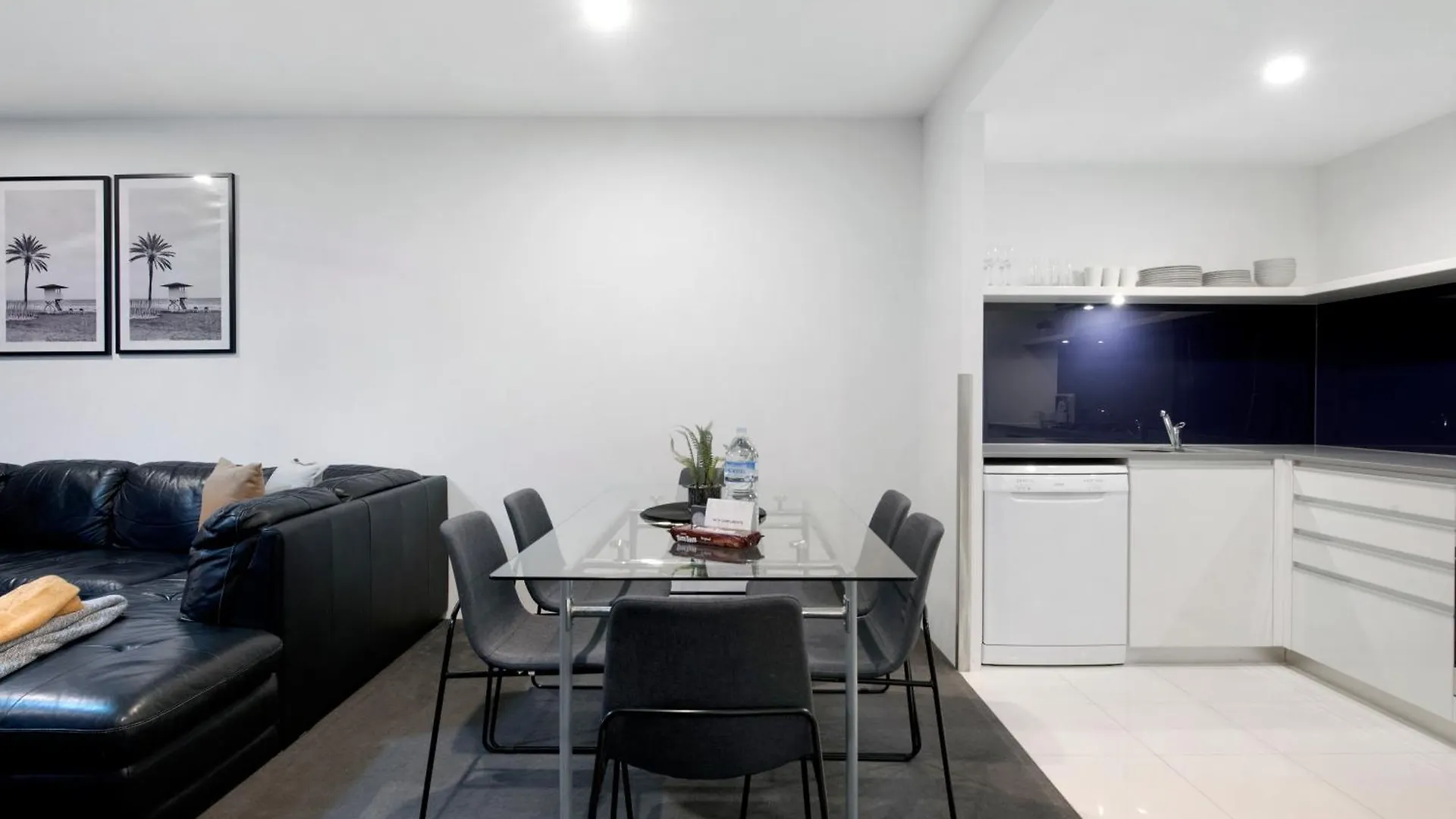 גולד קוסט Circle On Cavill - 2 Bedroom Converted Apartments - Wow Stay - No Parking Included 0*, גולד קוסט