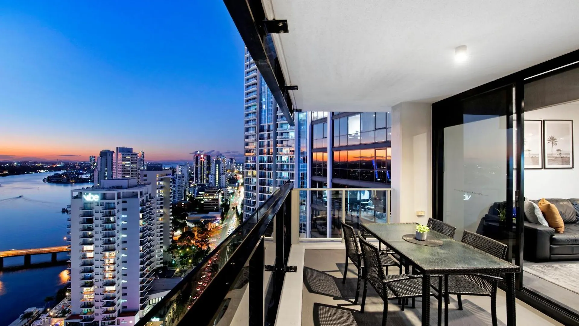 גולד קוסט Circle On Cavill - 2 Bedroom Converted Apartments - Wow Stay - No Parking Included