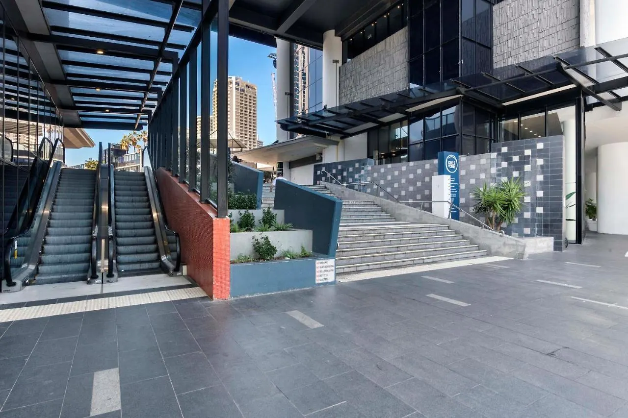 Circle On Cavill - 2 Bedroom Converted Apartments - Wow Stay - No Parking Included Gold Coast 0*,